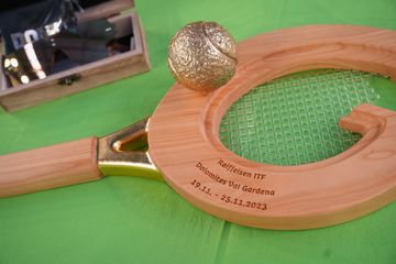 Wooden trophy by 3dw ©DiegoRunggaldier