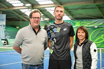 Winner KLEIN Lukas (SVK) con Antonia e Filip ©RolandStrimmer