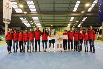 Finalists and the Organization Committee